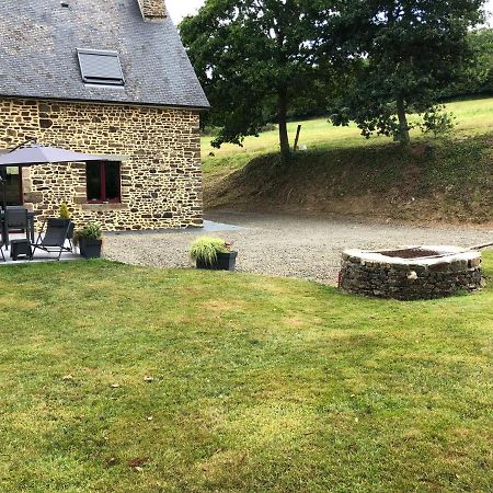 Villa A 20 Kms Du Mont St Michel, Charme A La Campagne Saint-Senier-de-Beuvron Exterior foto